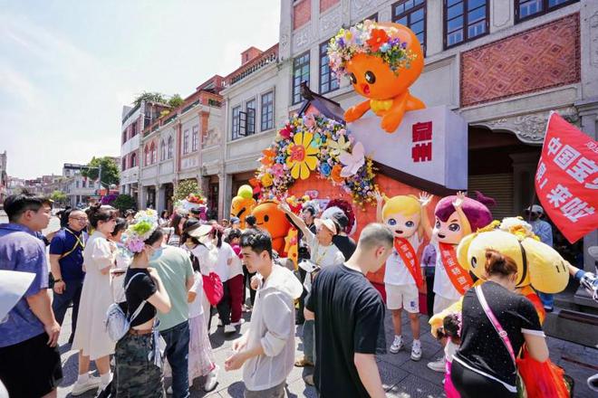 把皮雕非遗老手艺变成耳环发簪新时尚瓦力娱乐棋牌淘宝饰品商家“浮革”(图4)