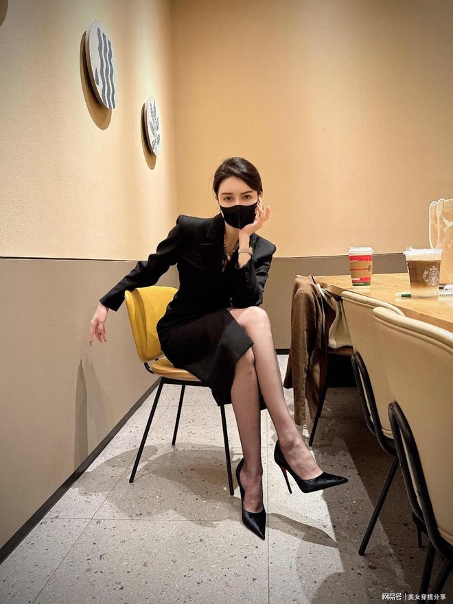 享既有正式感又显得很时髦瓦力游戏职场御姐风穿搭分(图5)