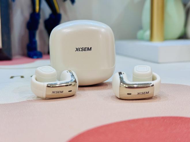 Hifi音质、蓝牙60、千元振膜全都有!瓦力棋牌游戏百元耳机西圣Plume真疯了(图10)