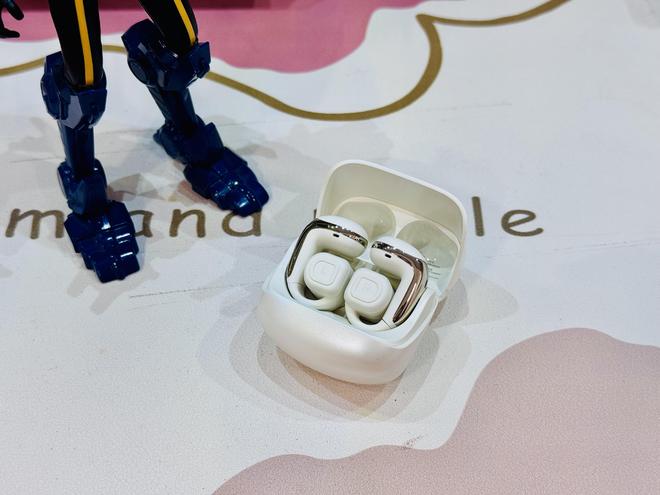 Hifi音质、蓝牙60、千元振膜全都有!瓦力棋牌游戏百元耳机西圣Plume真疯了(图12)